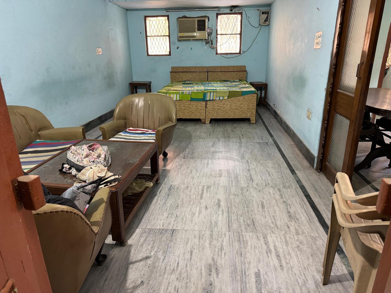 Property Preview - 2 BHK Bunglow in Near Satyawati College in Delhi In 94 Sawan Park Extension, Delhi