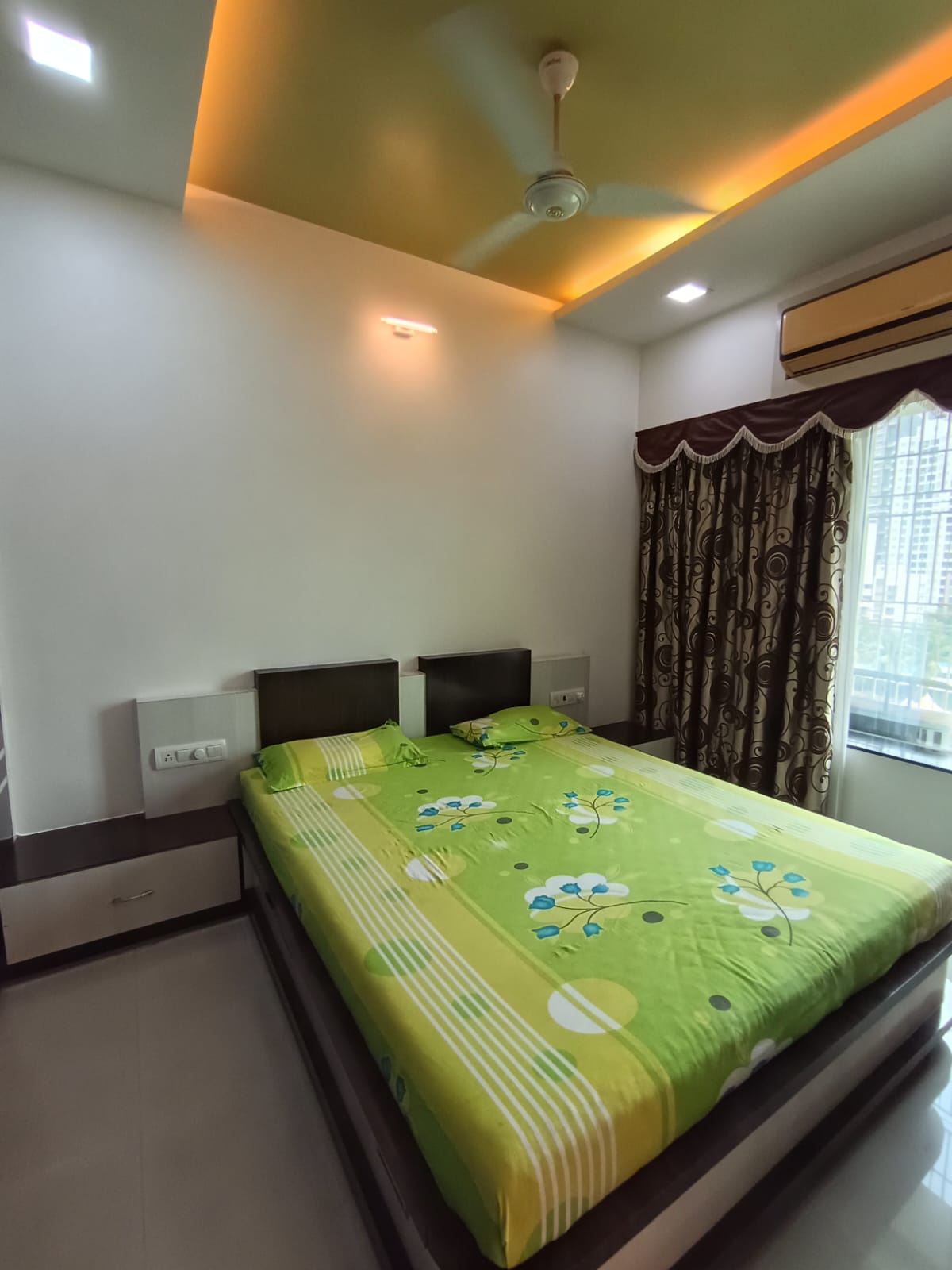 Property Preview - 3 BHK Apartment in Off Goregaon Mulund Link Road Goregaon west in Mumbai In 401 T6 Rustomjee Ozone, Mumbai