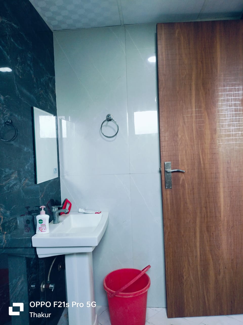 Property Preview - 1 BHK Apartment in Near Hotel Regenta in Noida In Flat #105B, Noida