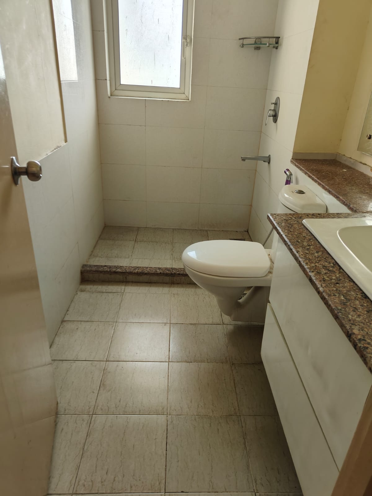 Property Preview - 3 BHK Apartment in Moti Nagar, Shivaji Marg in Delhi In DLF Capital Greens, Delhi