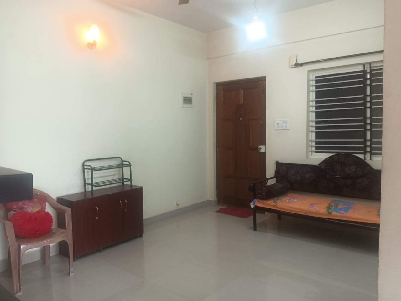 Property Preview - 2 BHK Apartment in Near Amrutha Bakery in Bengaluru In Flat B106, Bengaluru