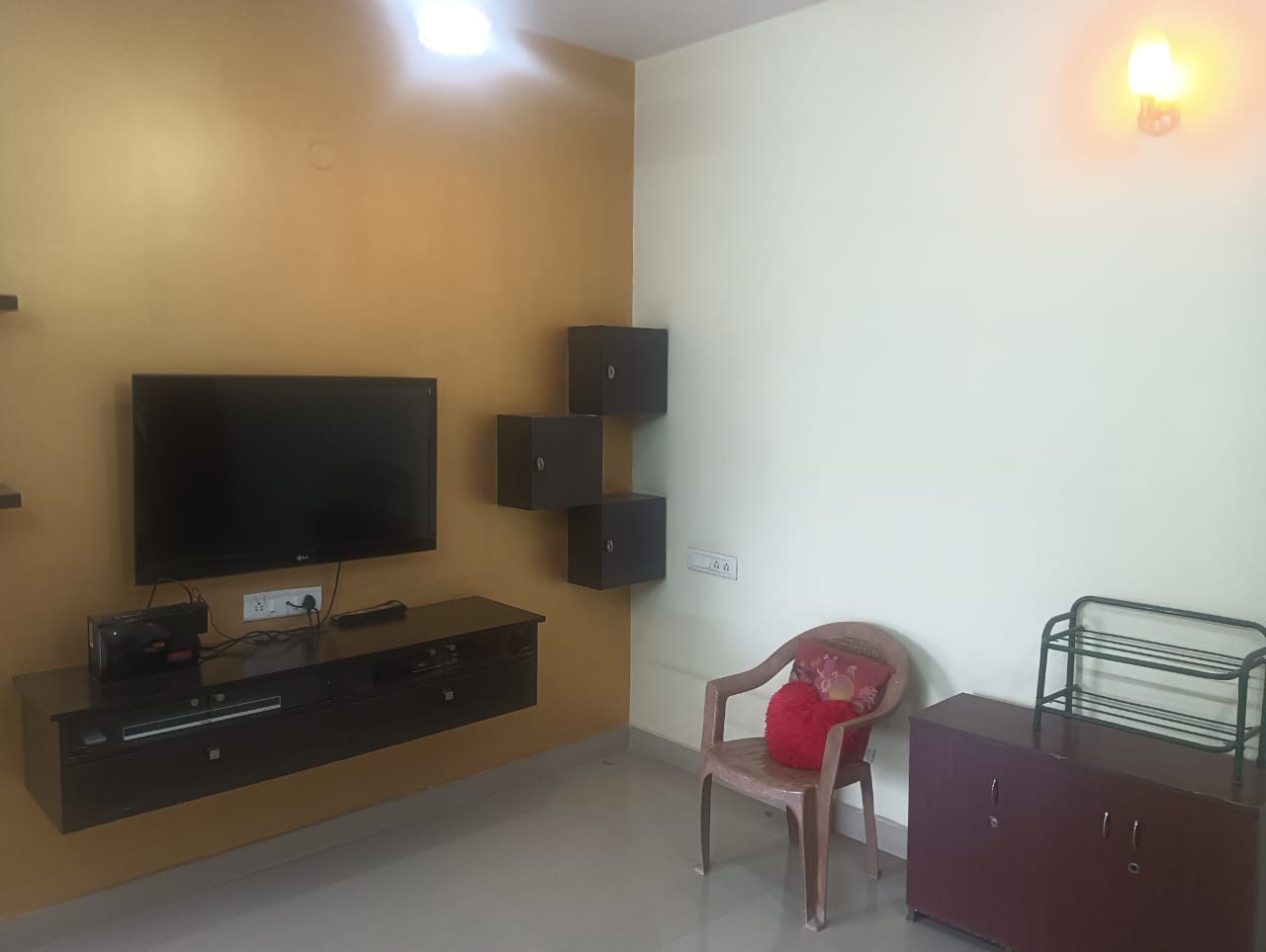 Property Preview - 2 BHK Apartment in Near Amrutha Bakery in Bengaluru In Flat B106, Bengaluru